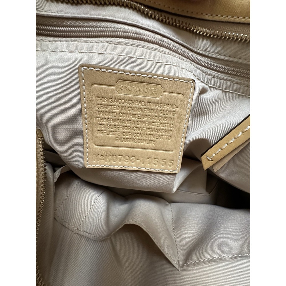 Vtg COACH Hamptons Large Leather Handbag 11555 Yellow Turnlock Tote Work Bag - Picture 15 of 16